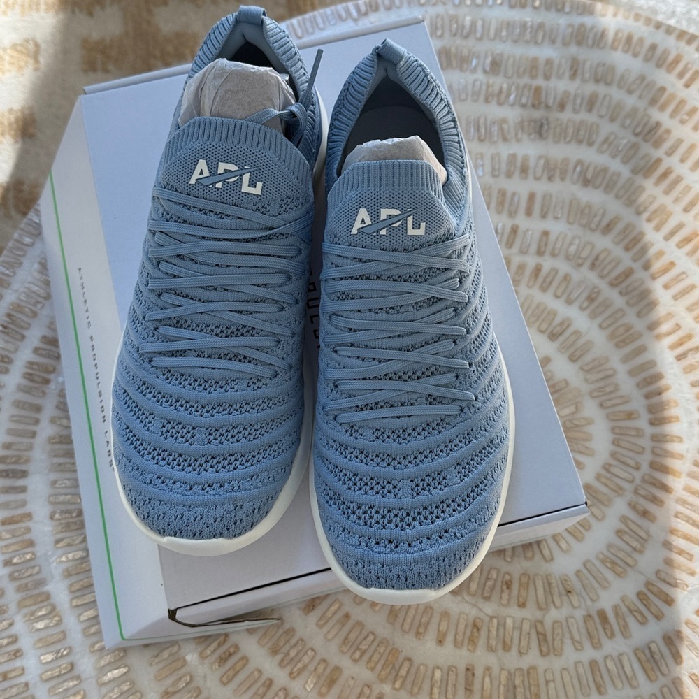 NEW APL BLUE/IVORY Athletic Shoes SZ 10 Men’s - Picture 3 of 7